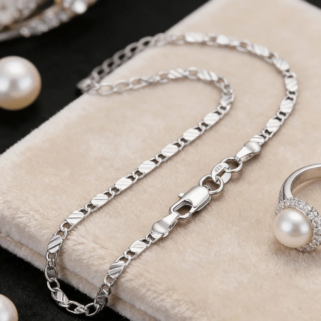 Collar Hilo de Oro Minimal - detalle producto