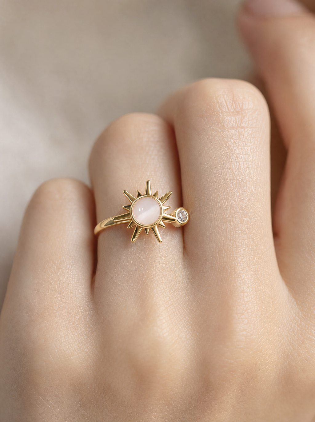 Florne Anillo - closeup