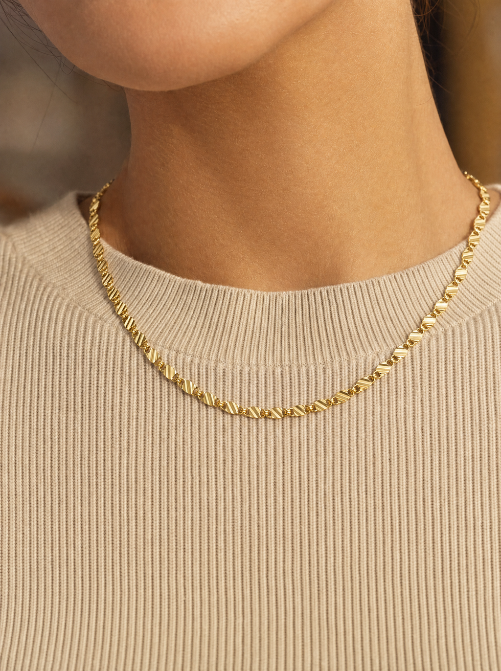 Collar Clavícula Plano - Vellum